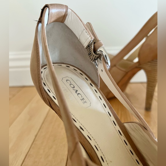Tan Leather Coach Heals - Picture 6 of 10